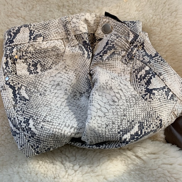 New Python Stretch Skinny Jean - Picture 4 of 7